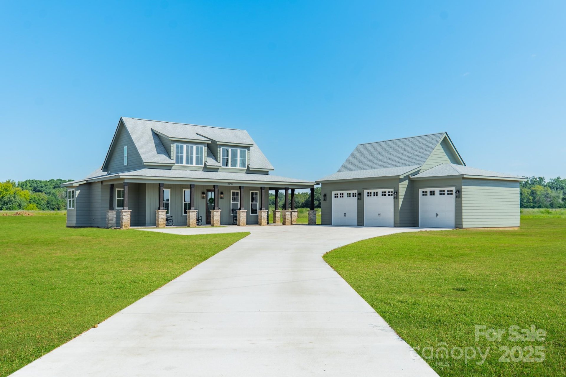 Lowland Meadows, Rock Hill community