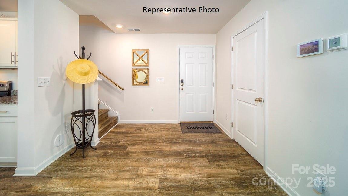 Property image 2 at 1361 37th Avenue Lane, Hickory, NC 28601