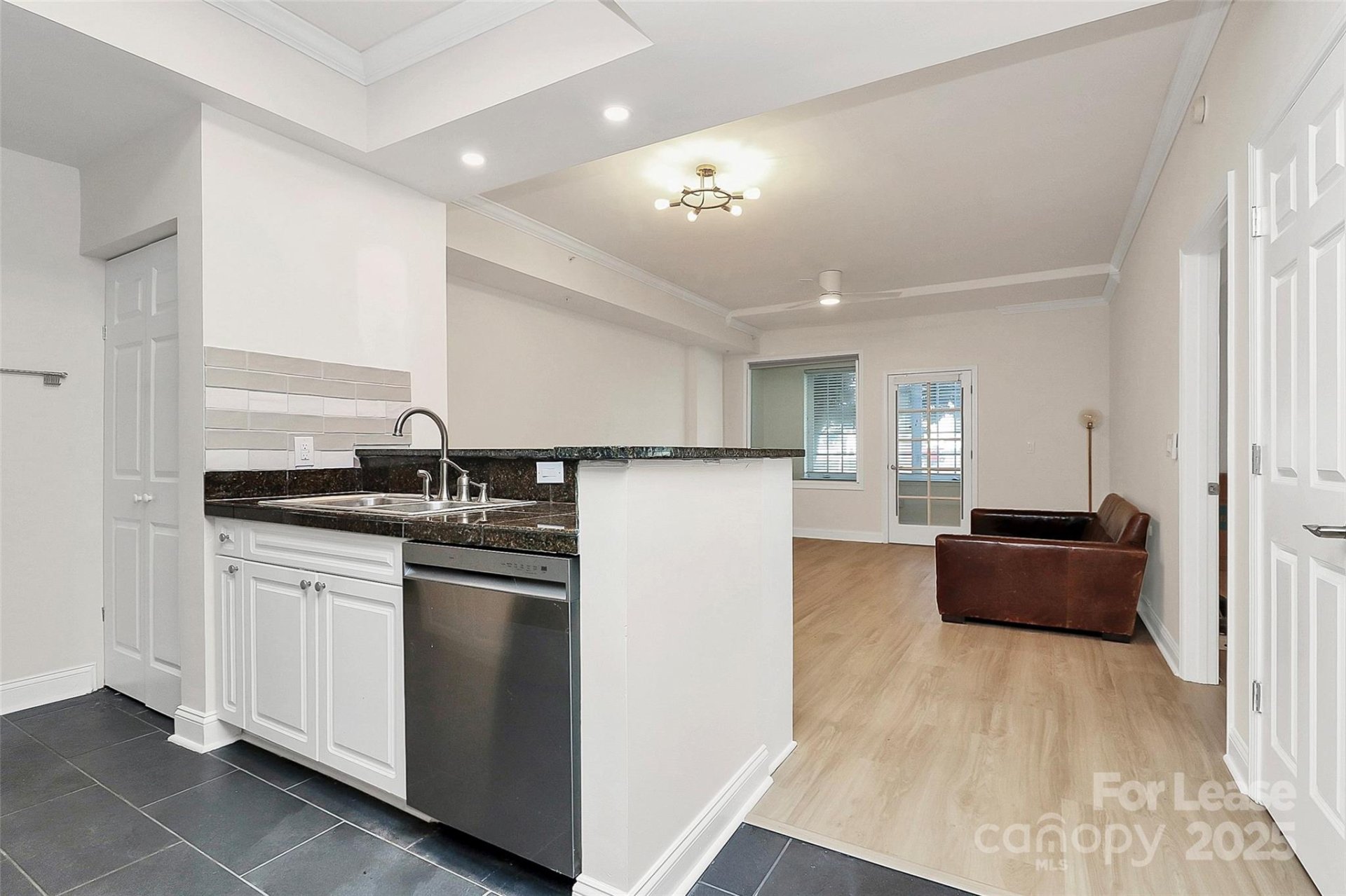 Property image 2 at 300 W 5th Street, Charlotte, NC 28202