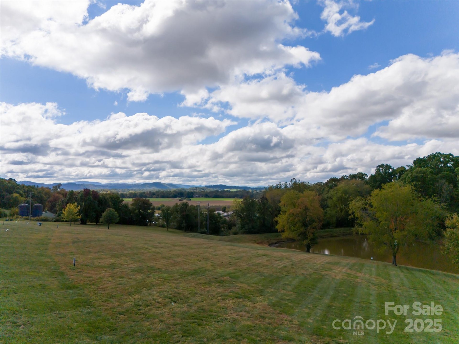Property image 4 at 18 S Sweetwater Pond Road, Mills River, NC 28759