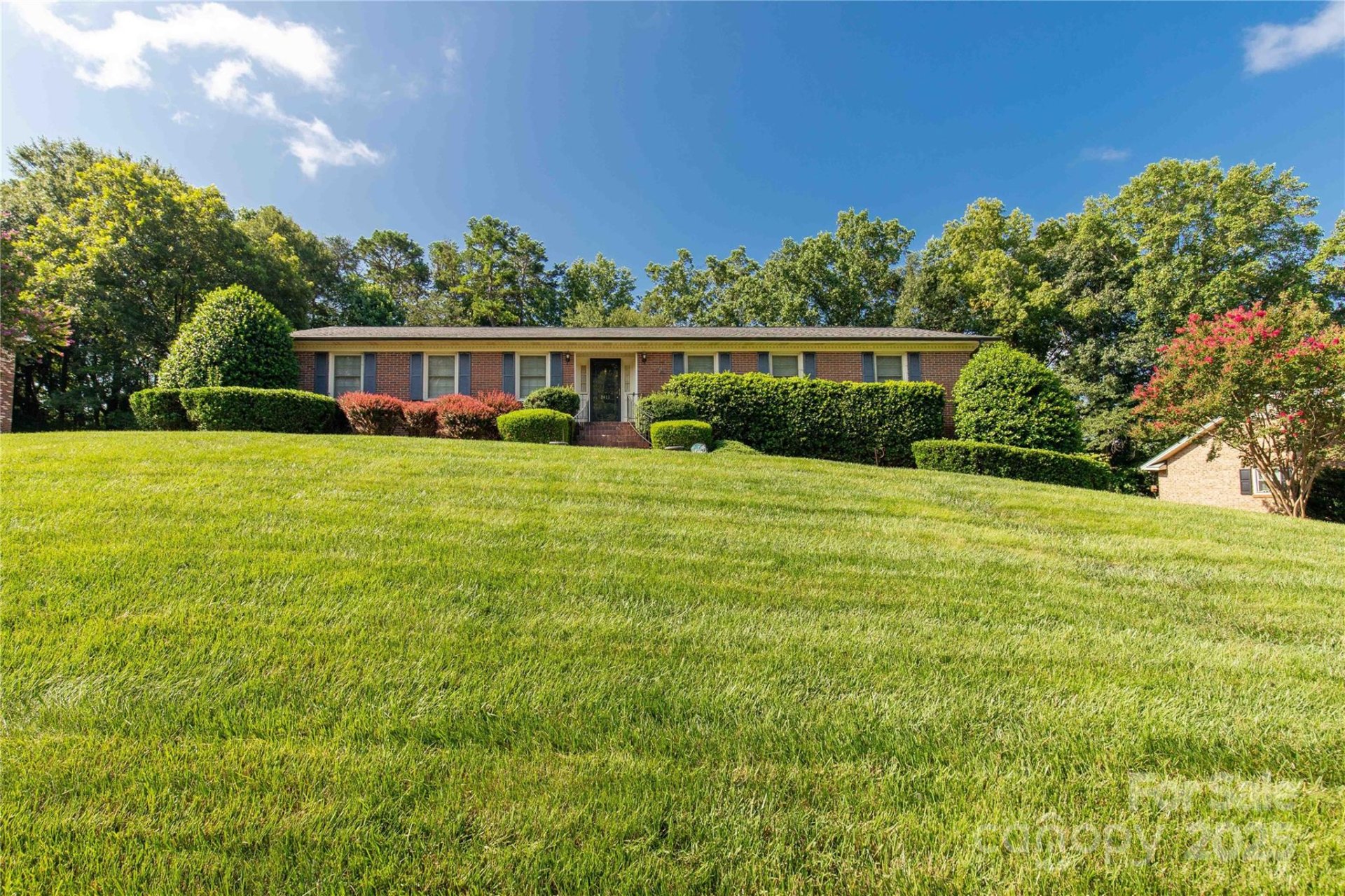 2411 Sandlewood Drive