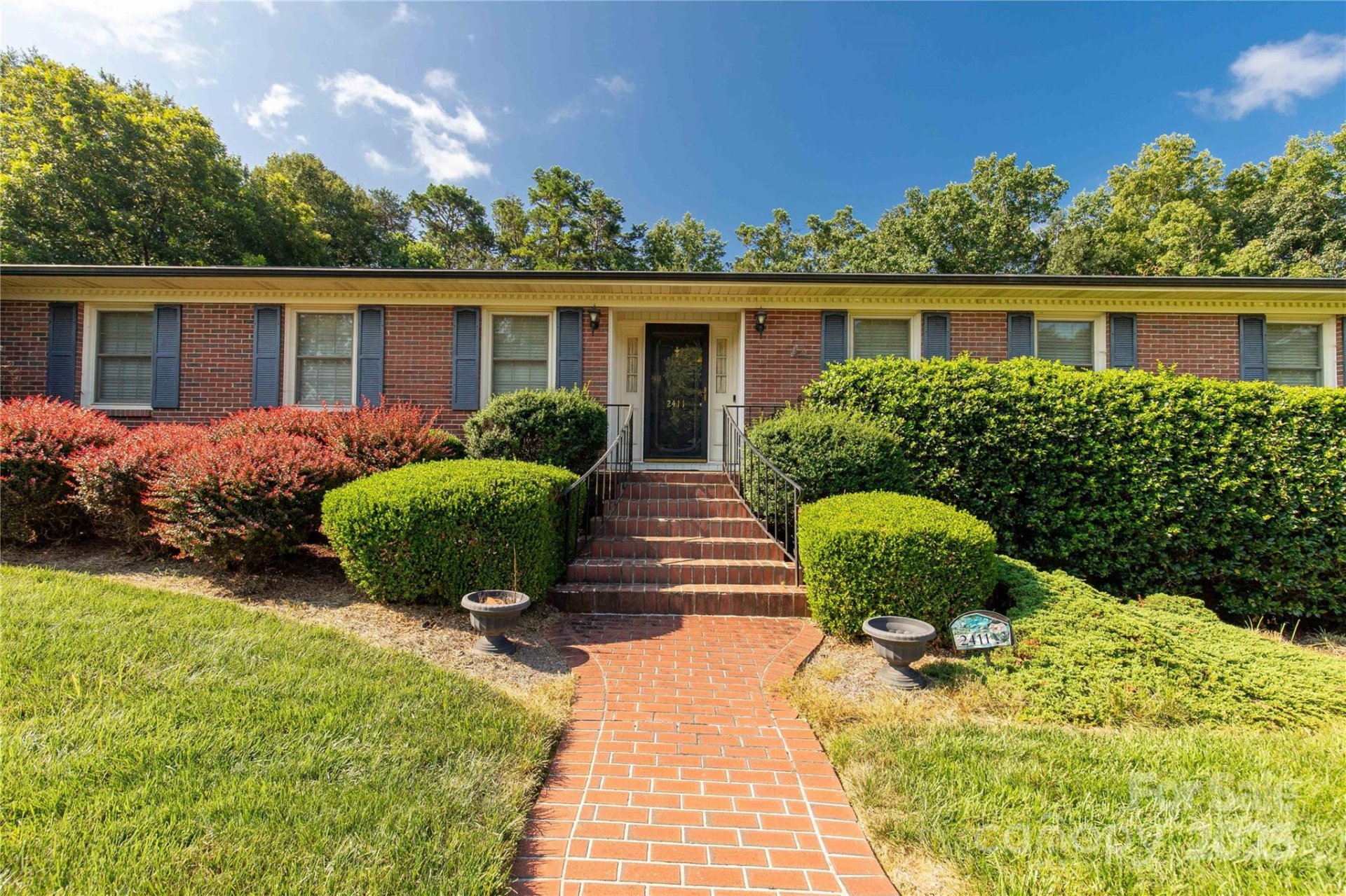 Property image 2 at 2411 Sandlewood Drive, Gastonia, NC 28054