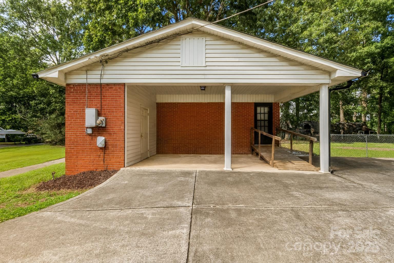 Property image 4 at 308 Forest Park Road, Matthews, NC 28104