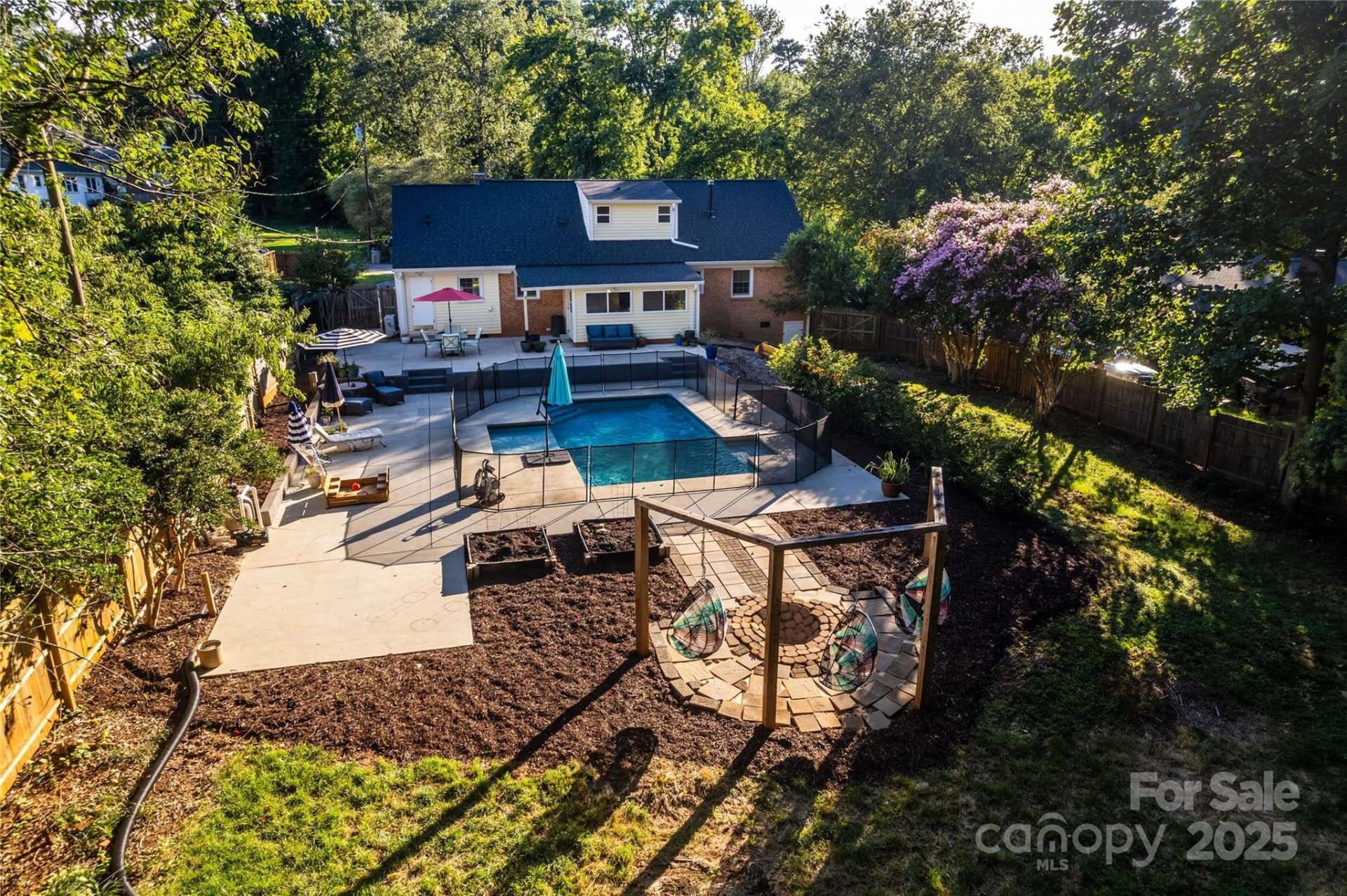 Property image 1 at 372 Club Drive, Gastonia, NC 28054