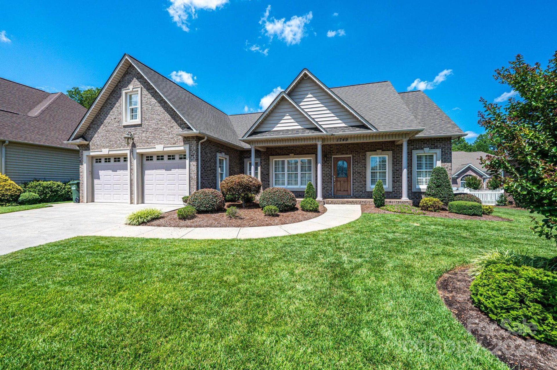 Lawsons Creek, Hickory Community