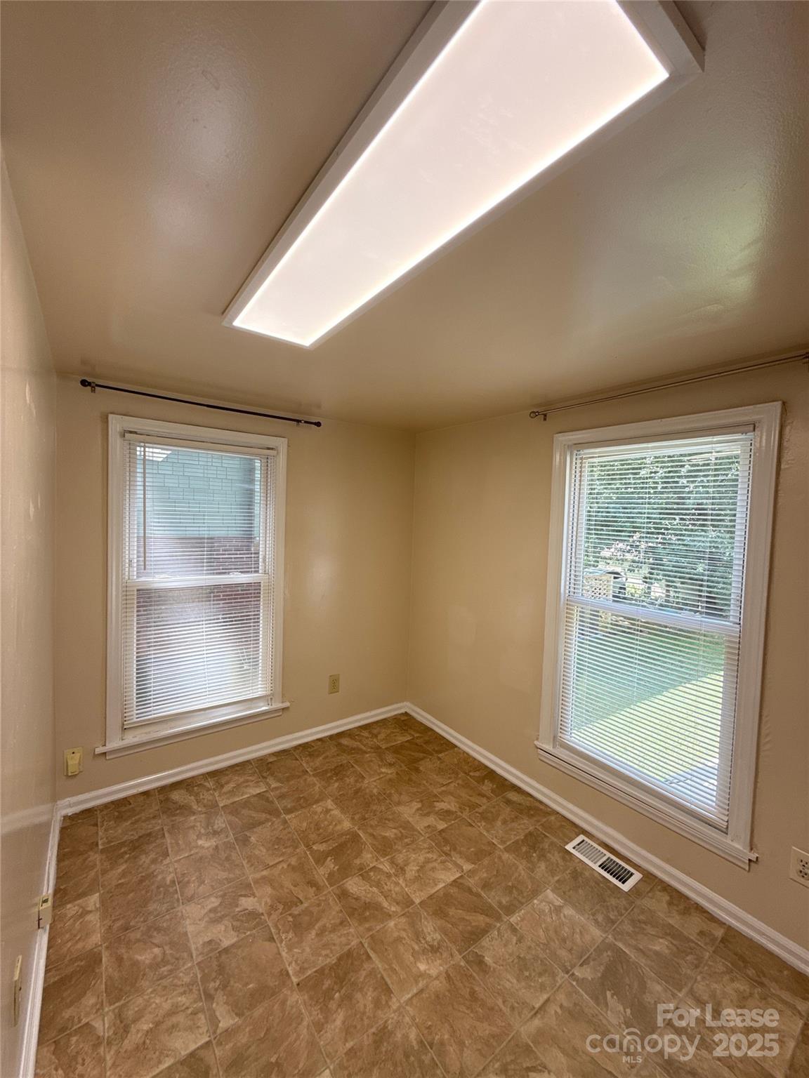 Property image 4 at 1433 Pecan Avenue, Charlotte, NC 28205