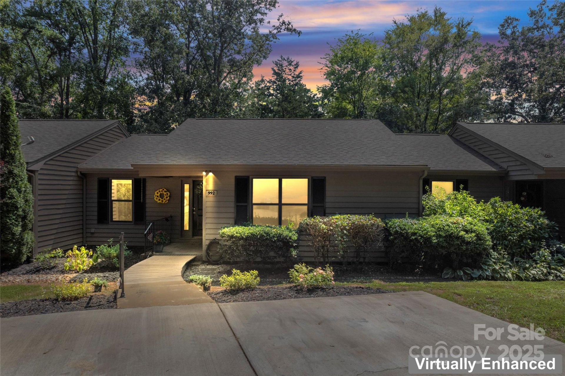 992 Cranberry Circle