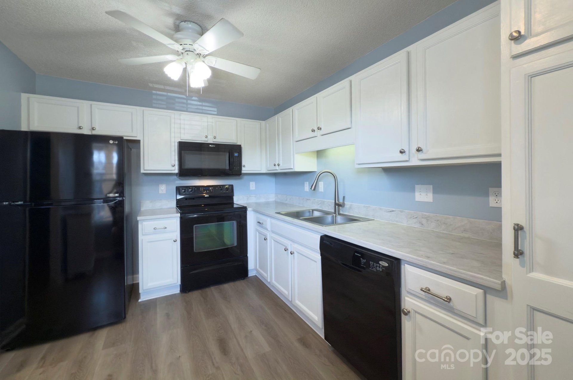 Property image 4 at 1104 Deermouse Way, Hendersonville, NC 28792