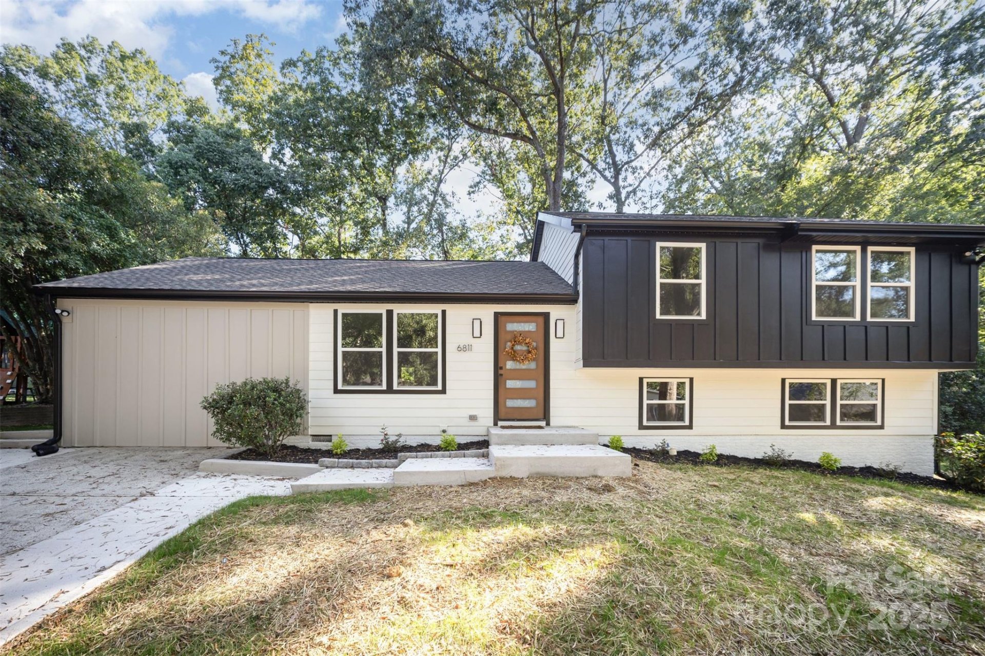 Property image 1 at 6811 Rollingridge Drive, Charlotte, NC 28211