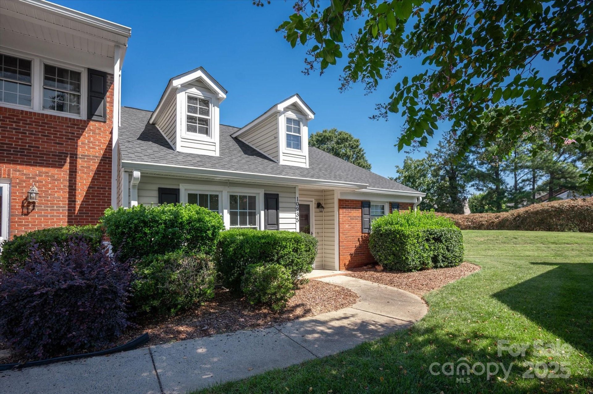 Property at 10935 Winterbourne Court, Charlotte, NC 28277