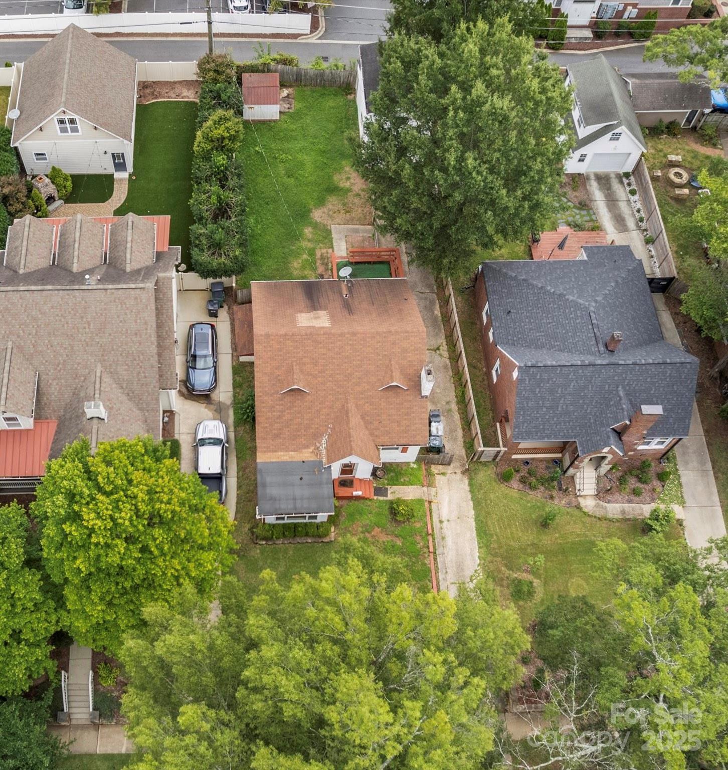 Property image 2 at 2629 Commonwealth Avenue, Charlotte, NC 28205