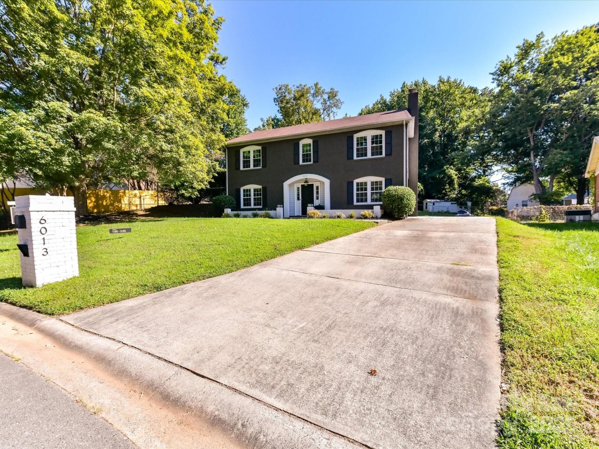 Property image 3 at 6013 Ferndale Place, Charlotte, NC 28215
