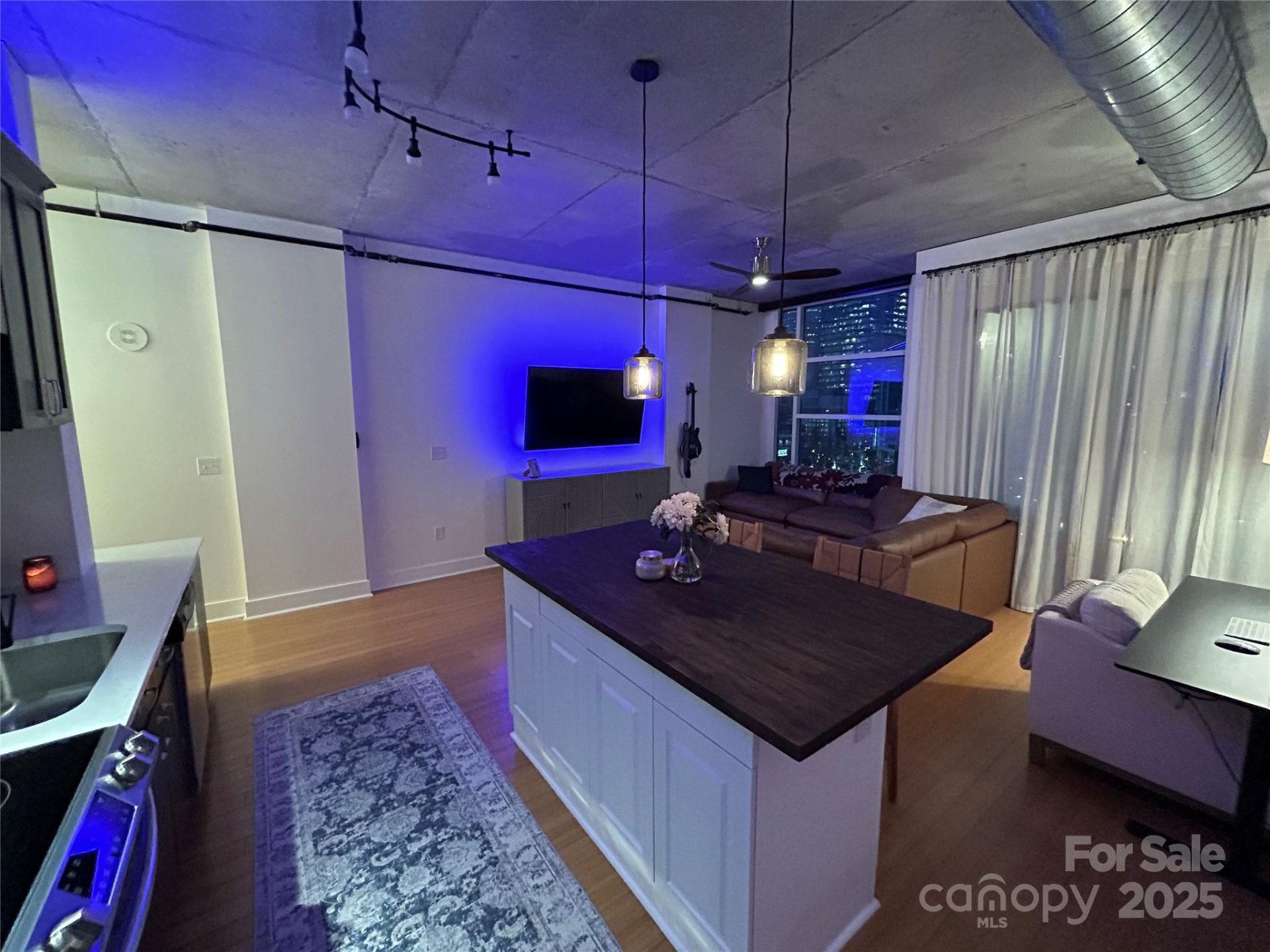 Property image 4 at 505 E 6th Street, Charlotte, NC 28202