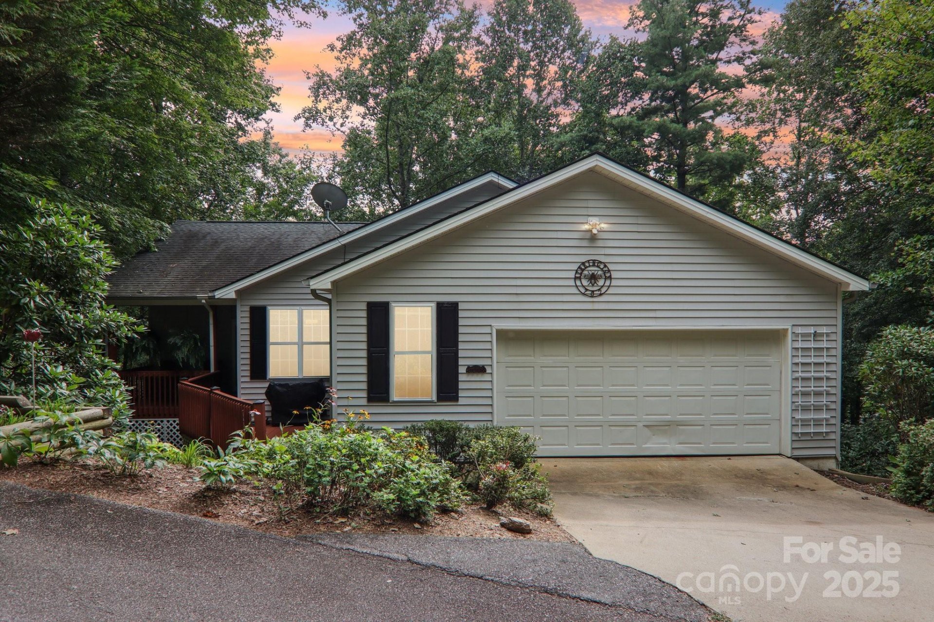 Property image 2 at 702 Cinnamon Way, Flat Rock, NC 28731