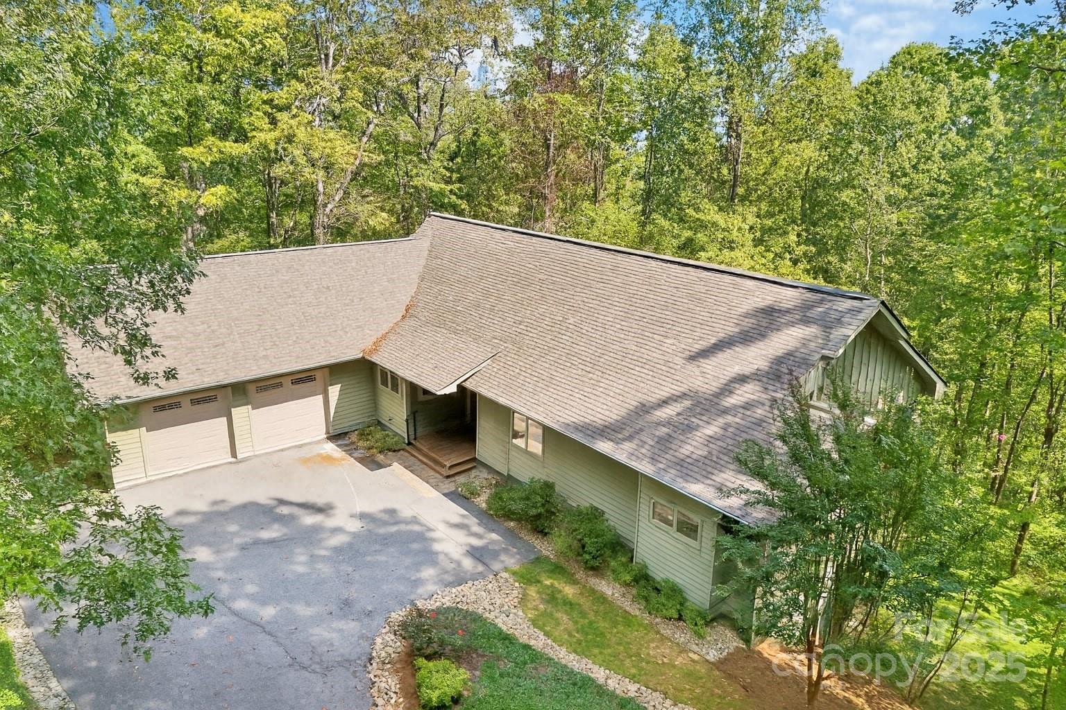 Property at 114 Dogwood Trail, Hendersonville, NC 28791
