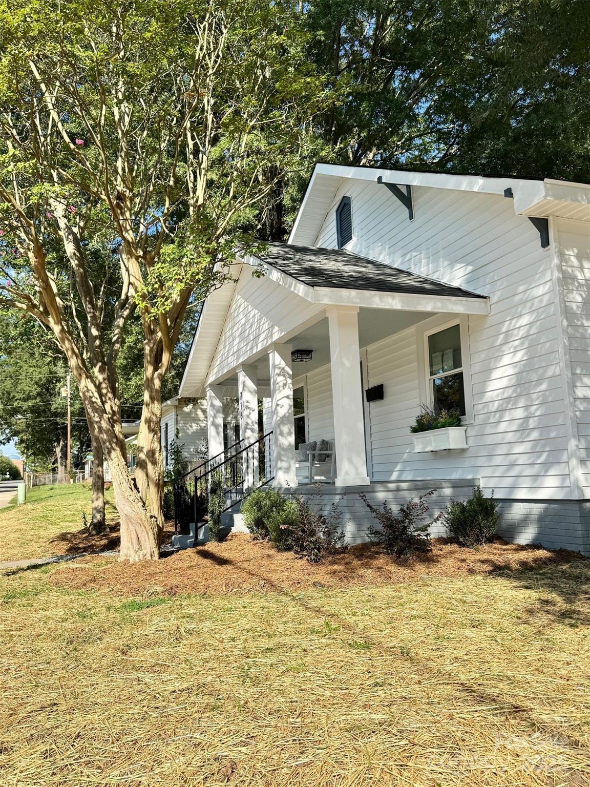 Property image 3 at 716 Spruce Street, Mooresville, NC 28115