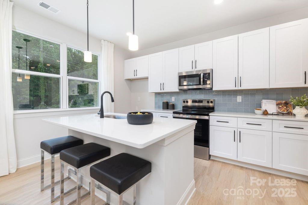 Property image 2 at 6323 Carver Boulevard, Charlotte, NC 28269