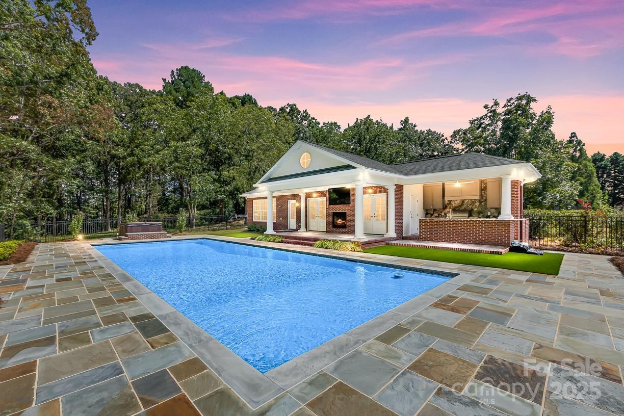 2924 Eppington Drive