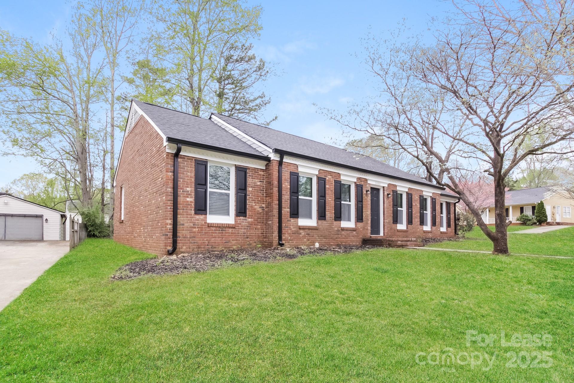 Property image 3 at 5000 Tritton Place, Charlotte, NC 28227