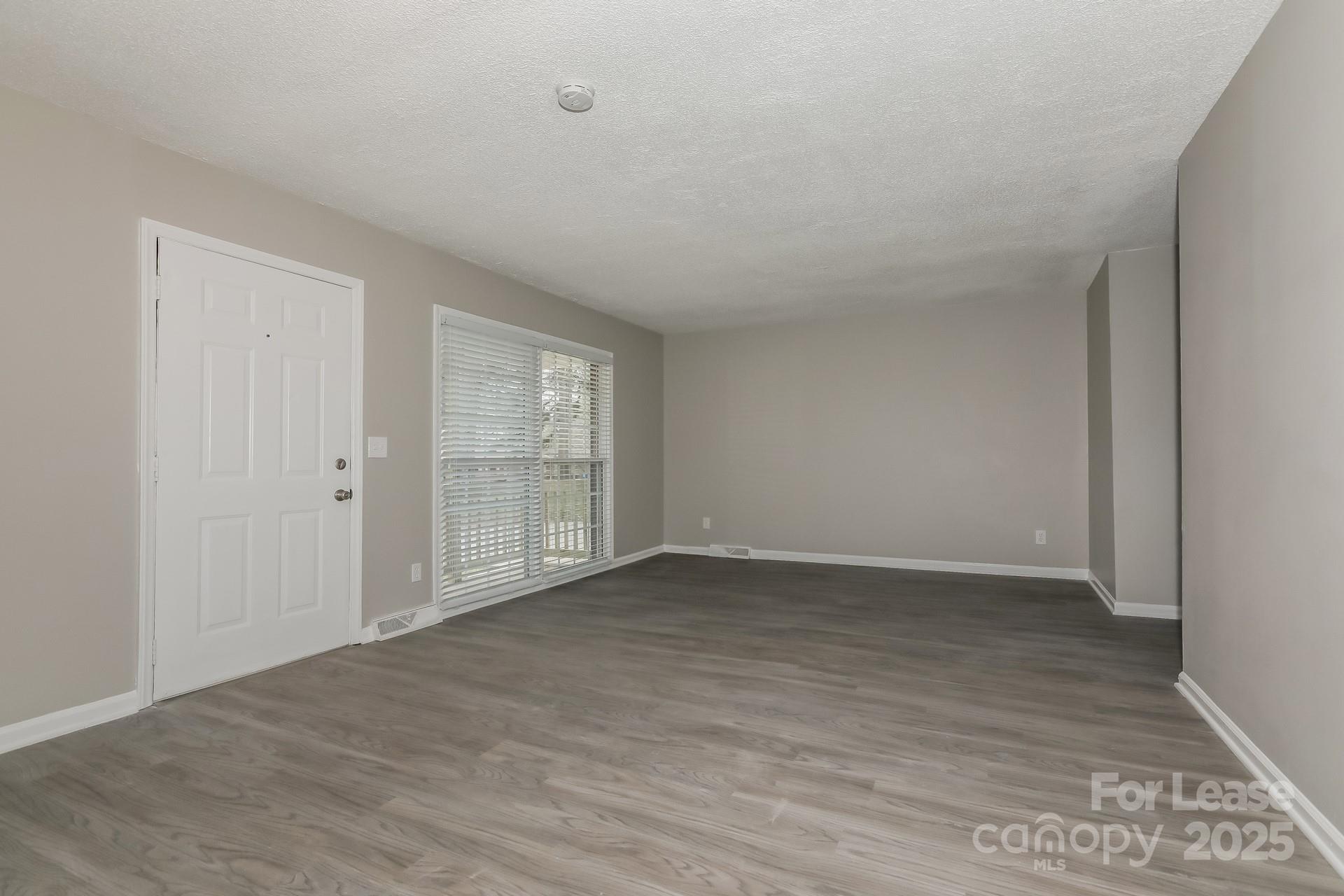 Property image 3 at 319 Cedarwood Lane, Matthews, NC 28104