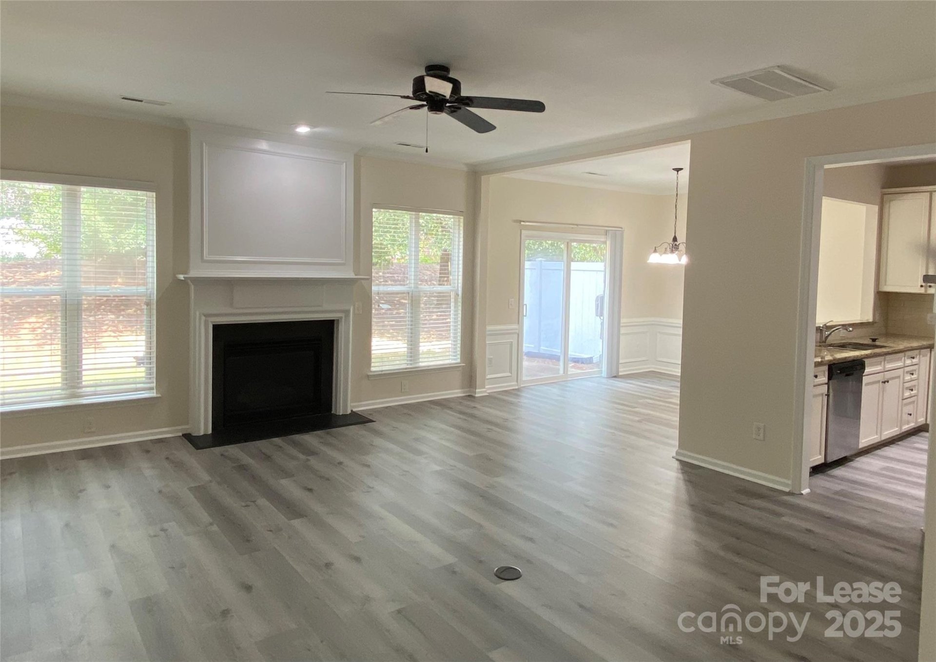 Property image 3 at 10433 Blairbeth Street, Charlotte, NC 28277