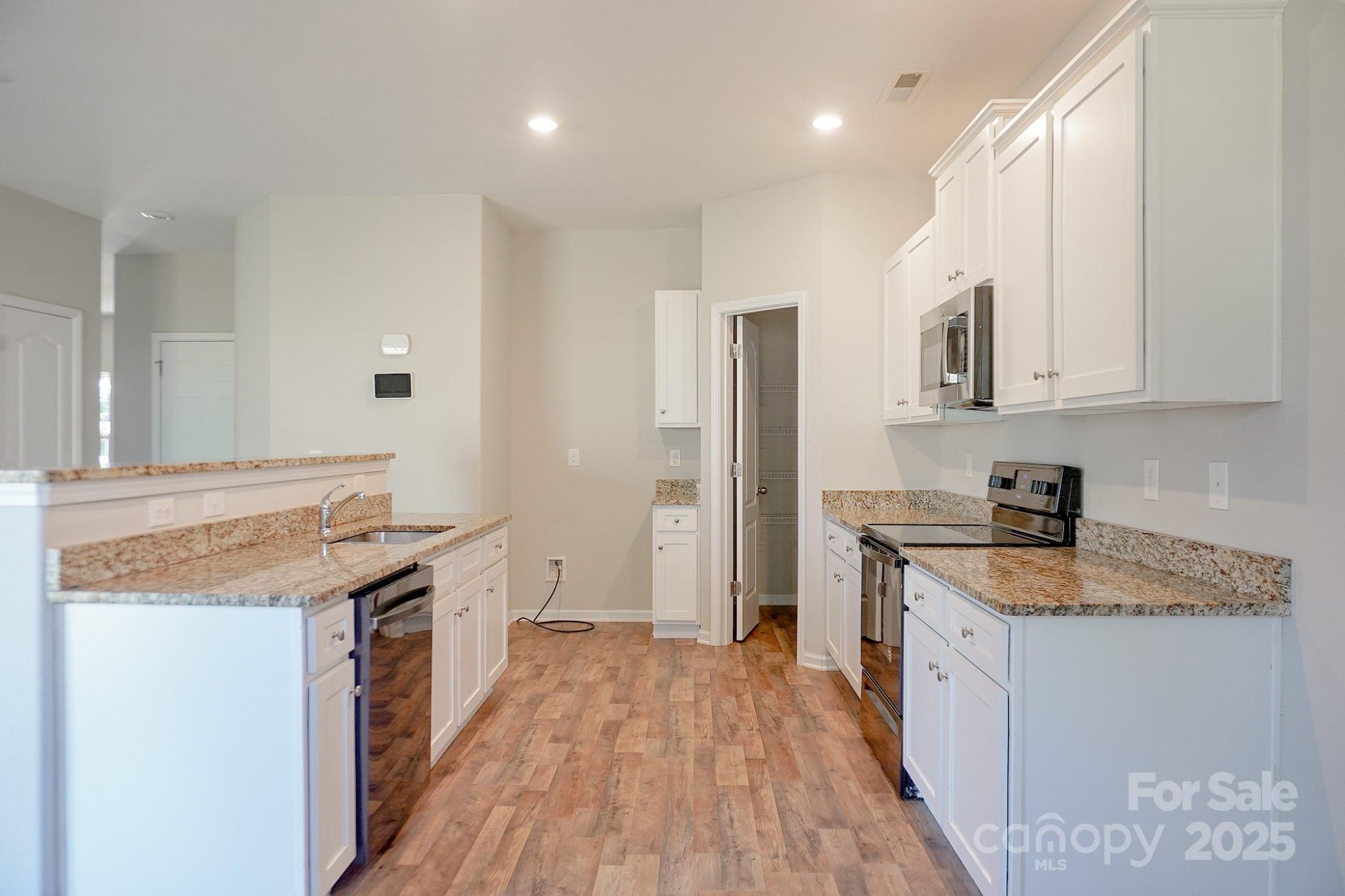 Property image 2 at 7507 Malden Park Drive, Charlotte, NC 28215