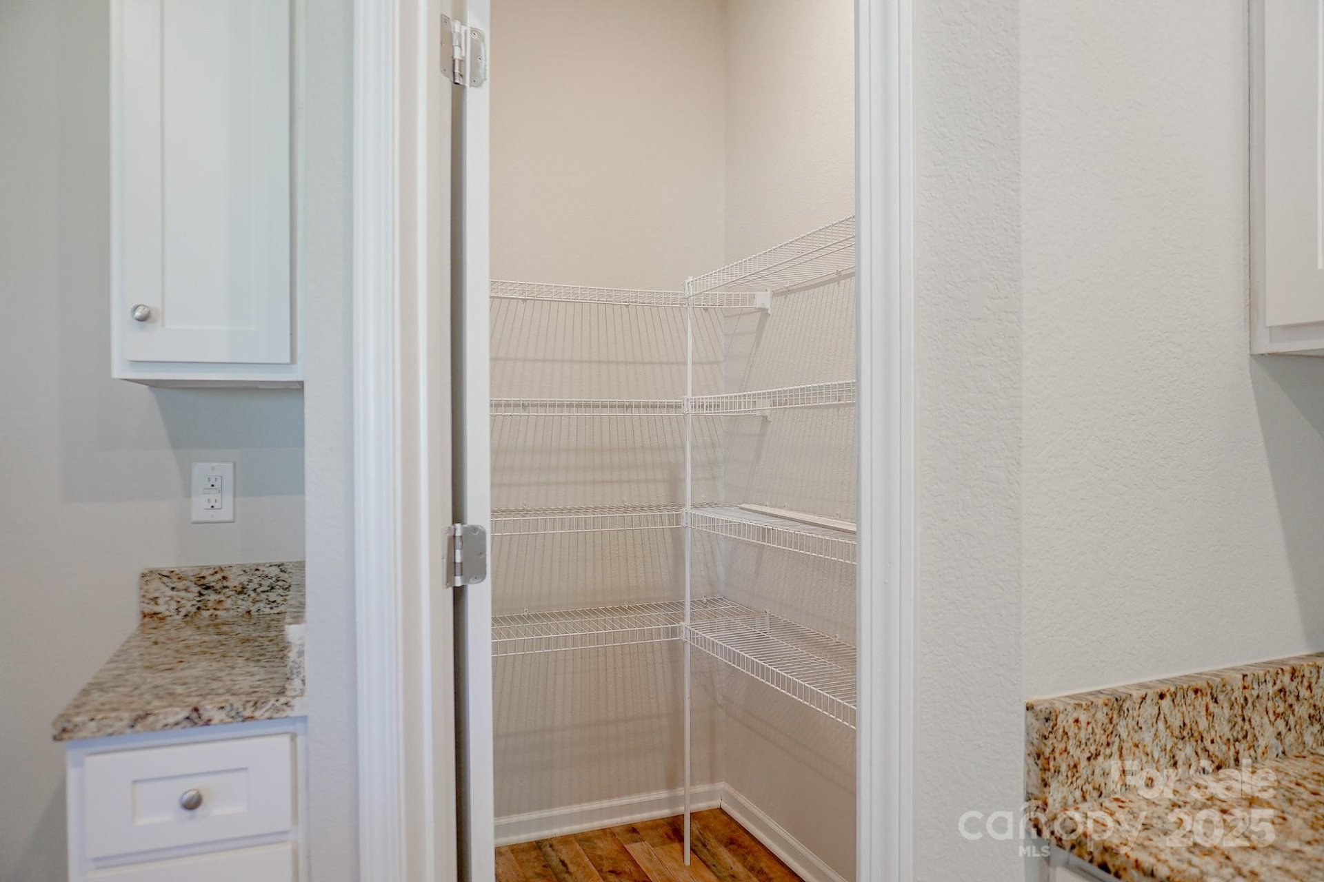 Property image 4 at 7507 Malden Park Drive, Charlotte, NC 28215