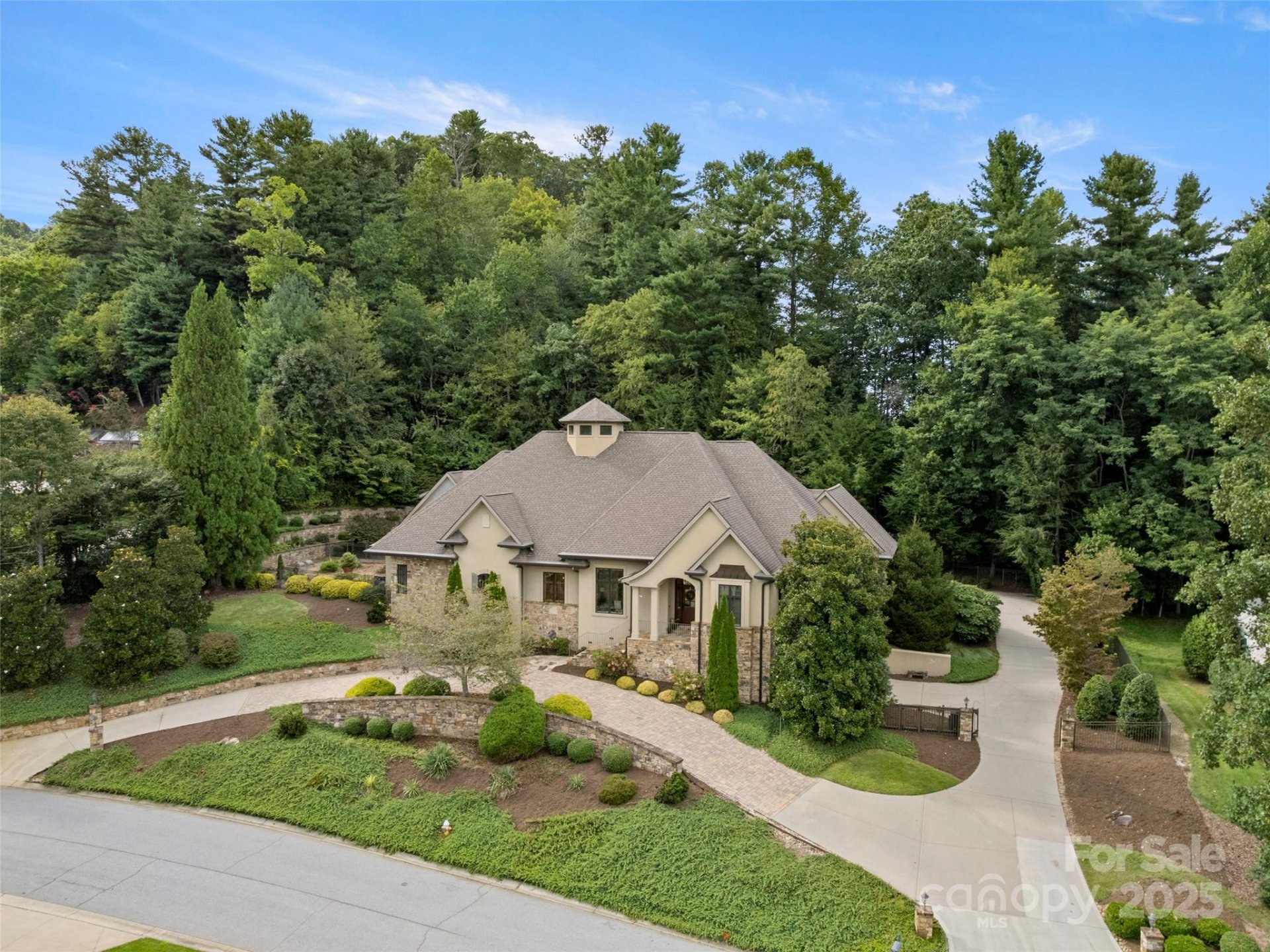 Property image 3 at 190 Mistletoe Trail, Hendersonville, NC 28791