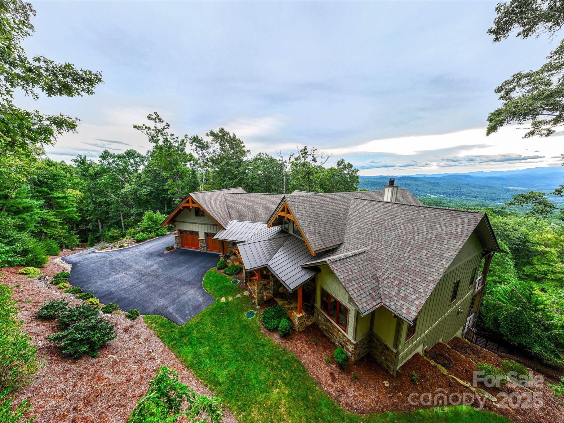 Property image 3 at 1303 Solomon Circle, Hendersonville, NC 28739