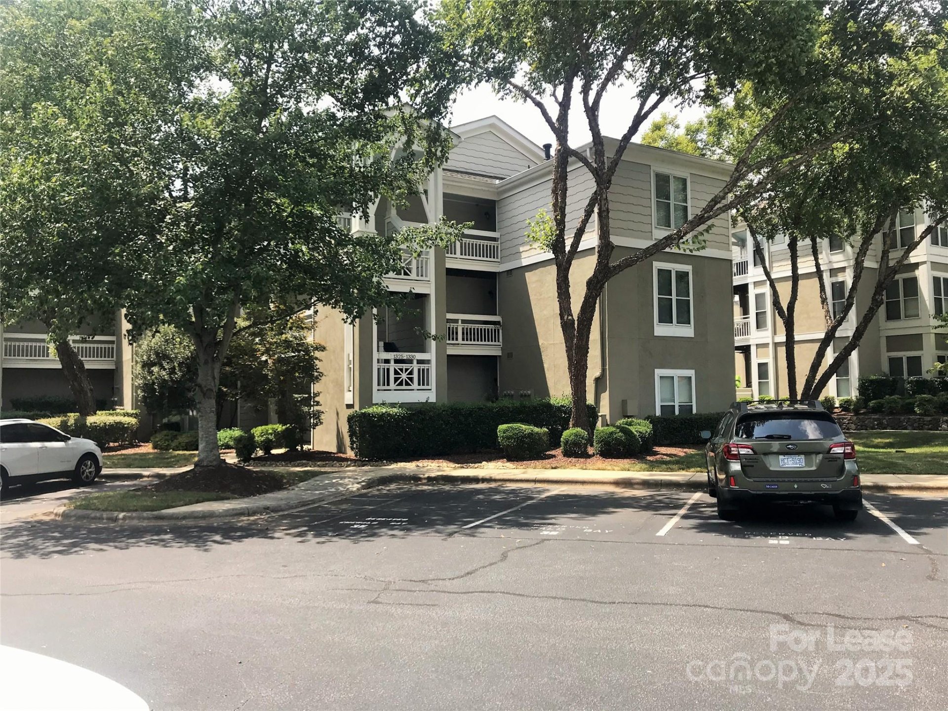 Property image 2 at 1329 Torrence Circle, Davidson, NC 28036