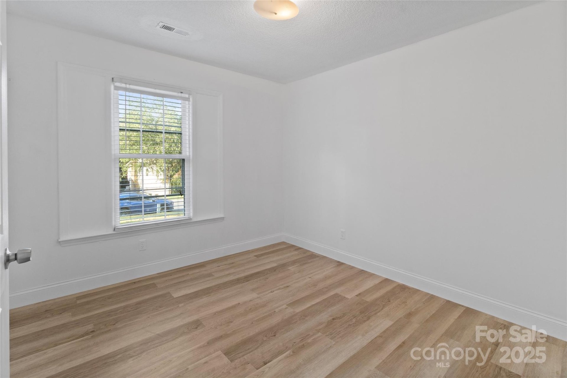 Property image 3 at 10712 Whittersham Drive, Charlotte, NC 28262