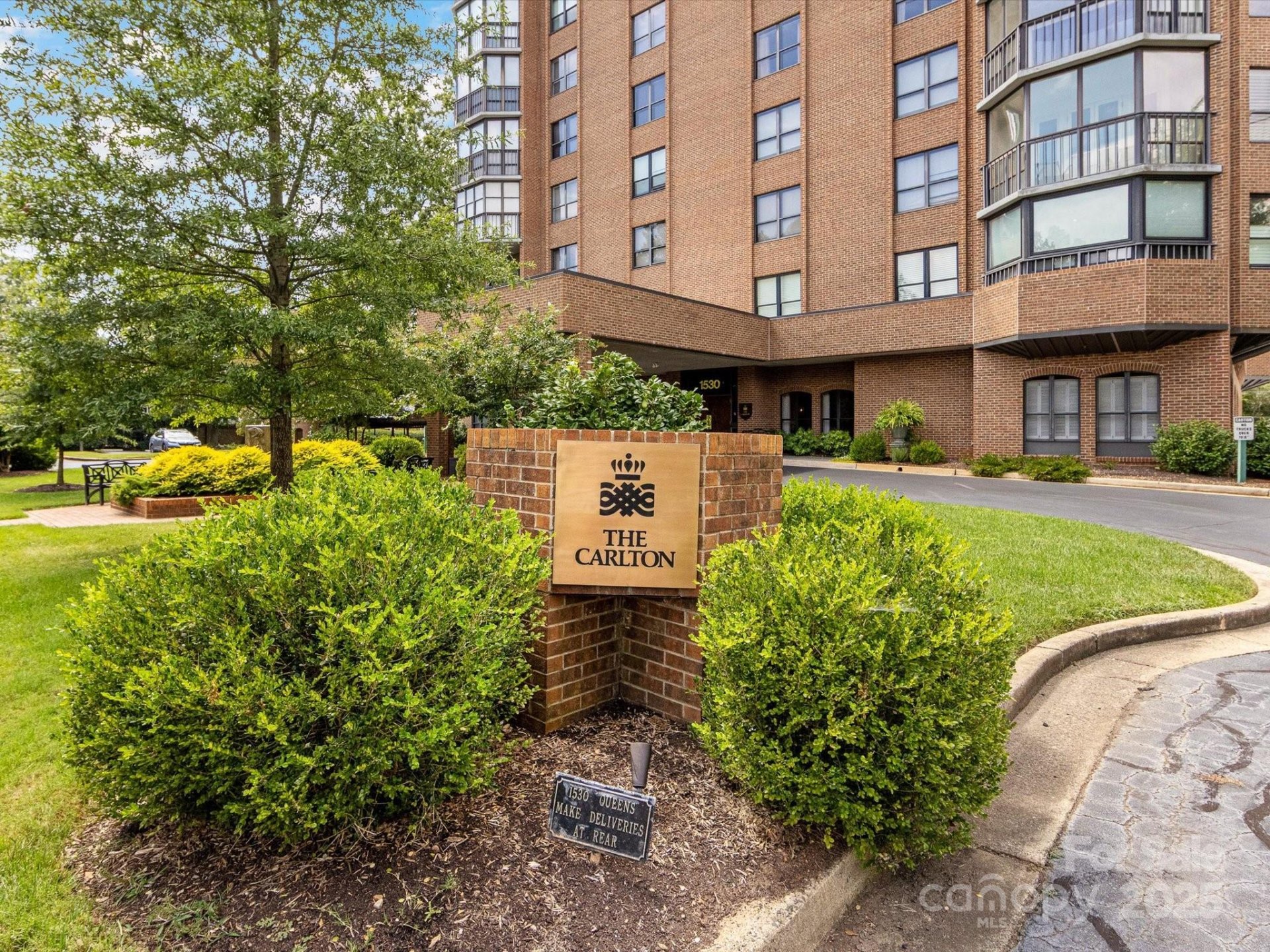 Property image 1 at 1530 Queens Road, Charlotte, NC 28207