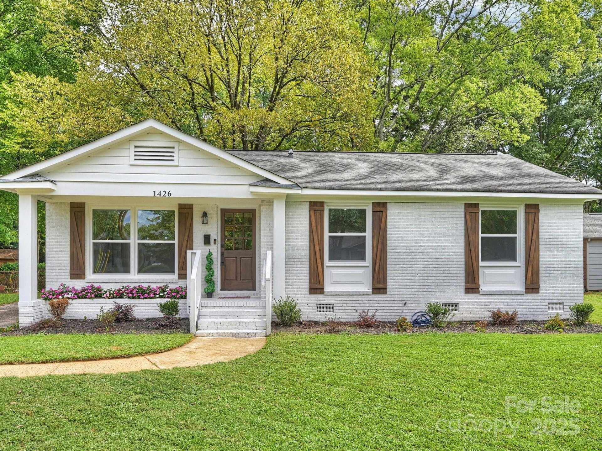 Property image 1 at 1426 Larkfield Lane, Charlotte, NC 28210