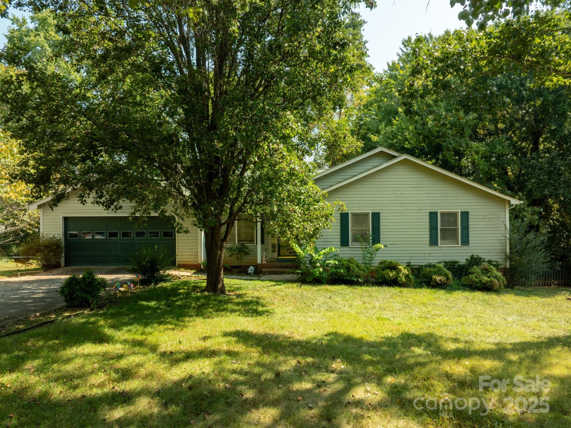 Property image 1 at 1713 Poe Circle, Hickory, NC 28601