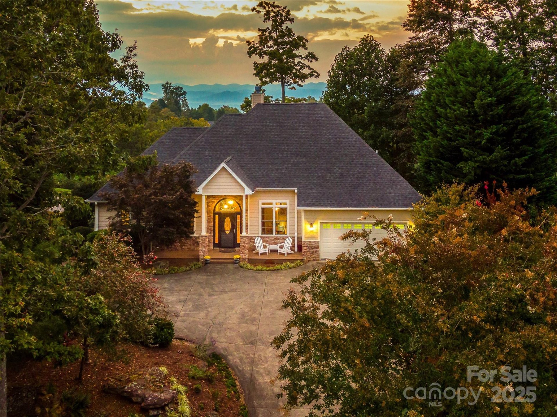 Property at 63 Club Knoll Court, Hendersonville, NC 28791