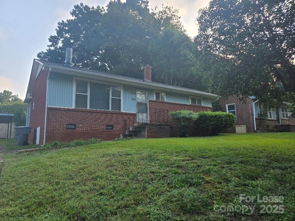 Property at 809 Wilbrown Circle, Charlotte, NC 28217