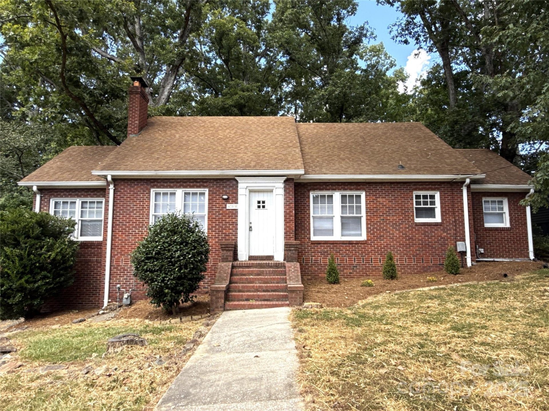 609 Montgomery Avenue