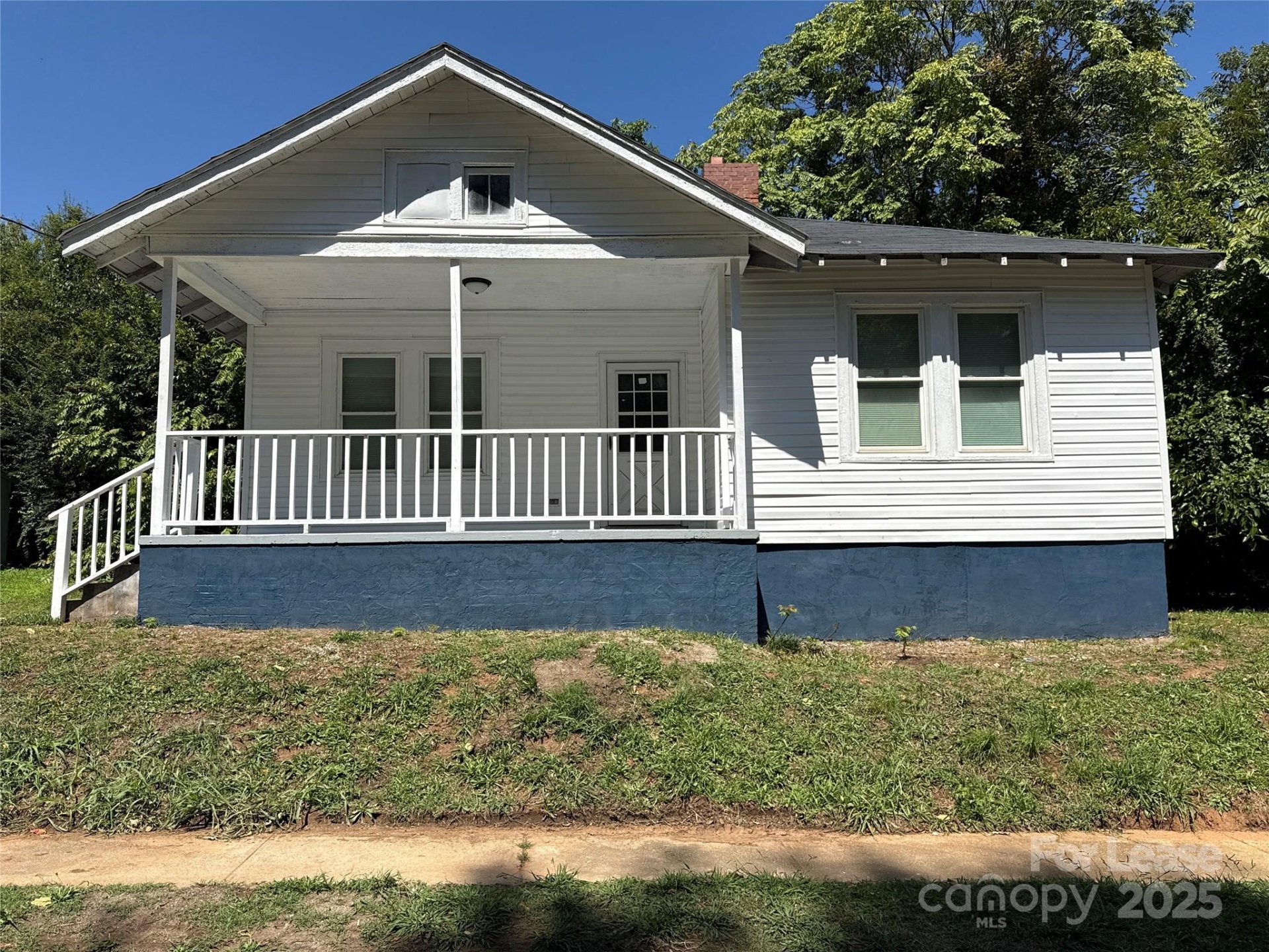 Property image 1 at 906 W 5th Avenue, Gastonia, NC 28214