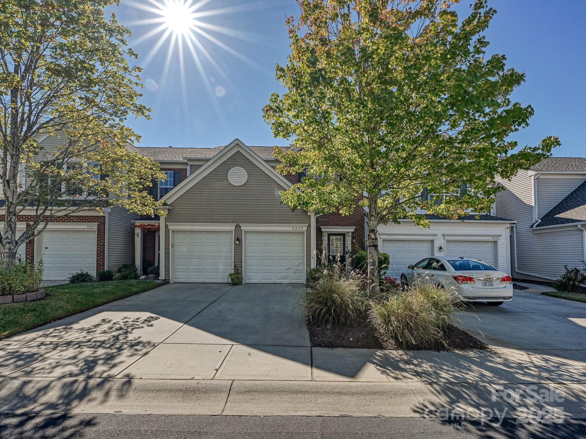 9209 Mcalwaine Preserve Avenue