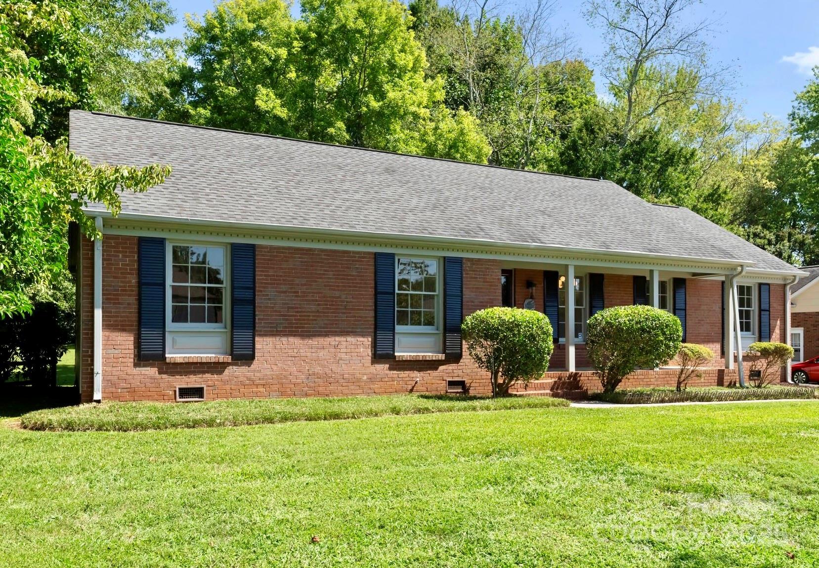 Property image 1 at 6101 Powder Horn Road, Charlotte, NC 28212