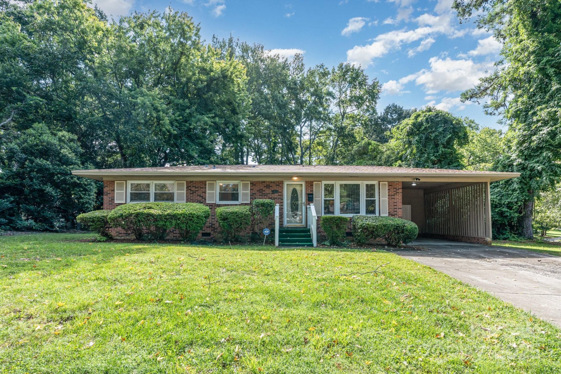 Property image 1 at 4900 Snow White Lane, Charlotte, NC 28213