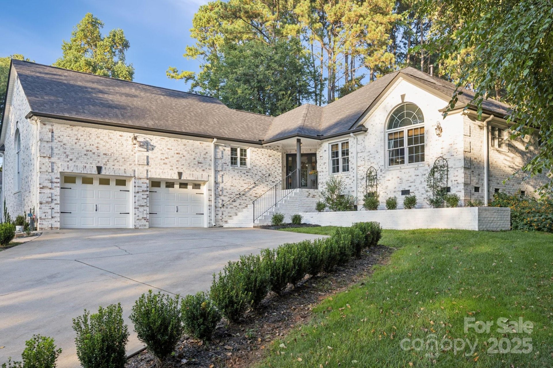 Property image 1 at 627 Beaten Path Road, Mooresville, NC 28117