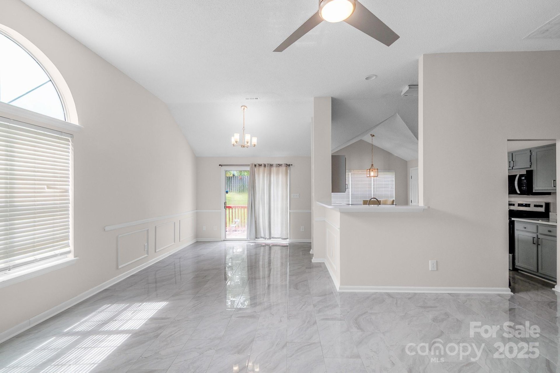 Property image 3 at 8123 Vermilion Drive, Charlotte, NC 28215