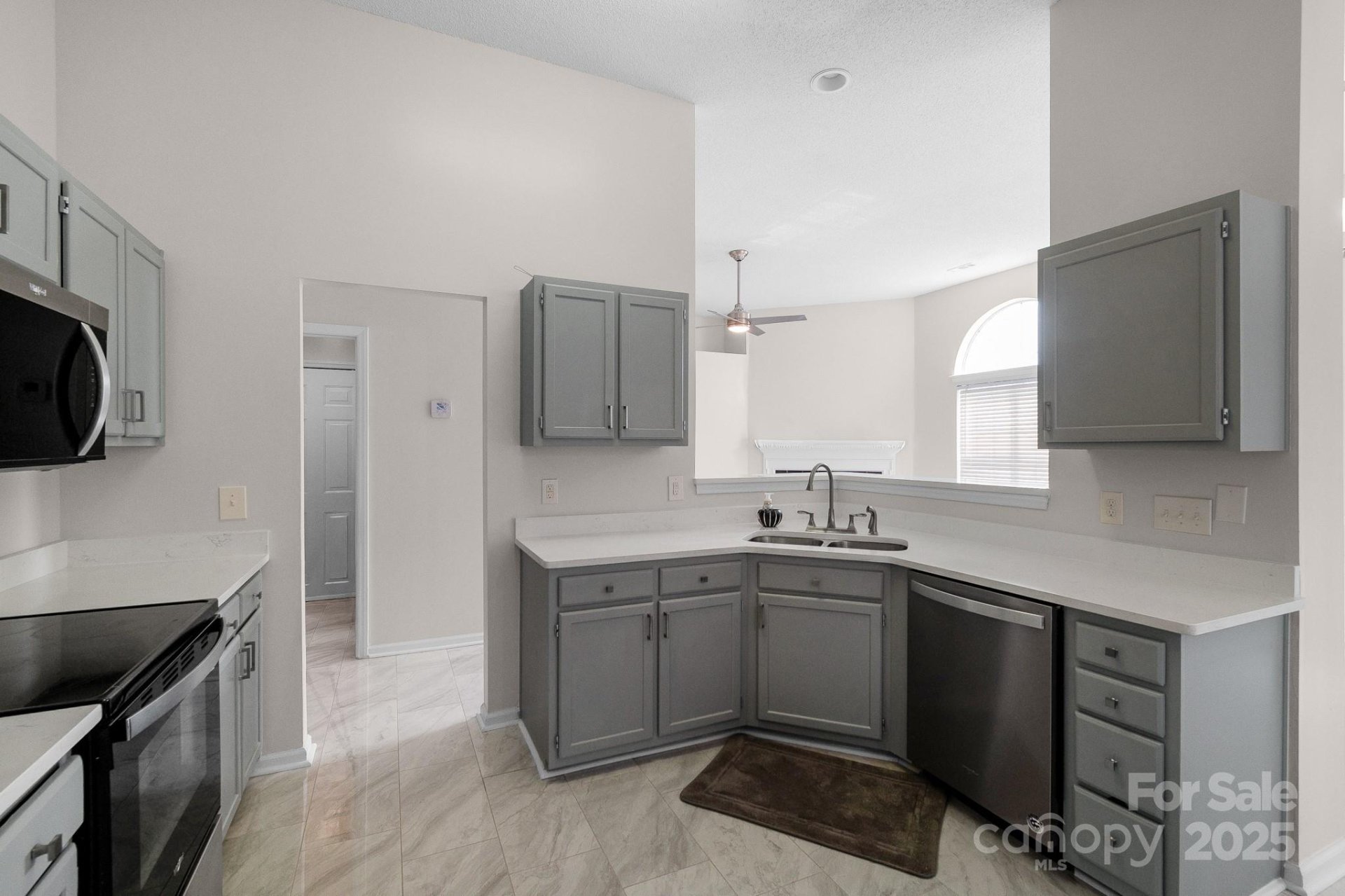Property image 5 at 8123 Vermilion Drive, Charlotte, NC 28215