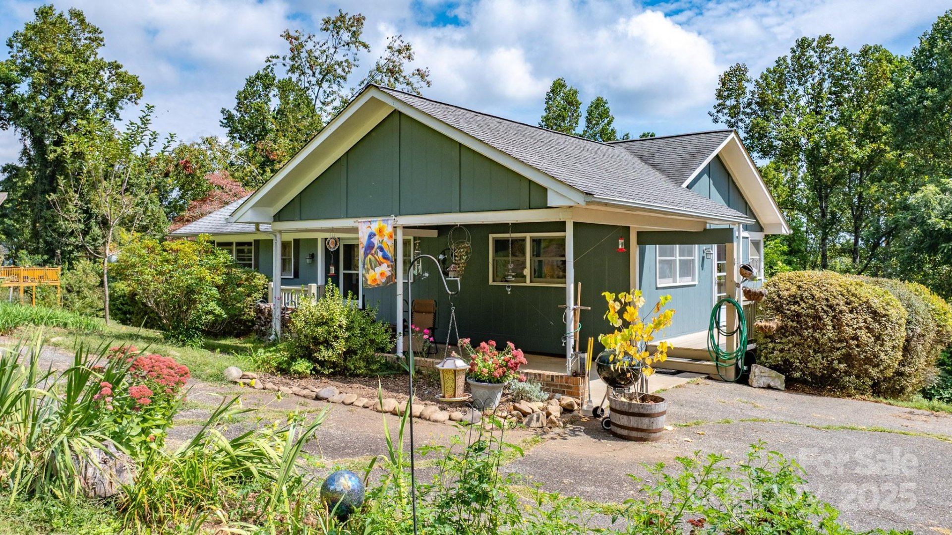 Property at 1174 Apple Lane, Spruce Pine, NC 28777