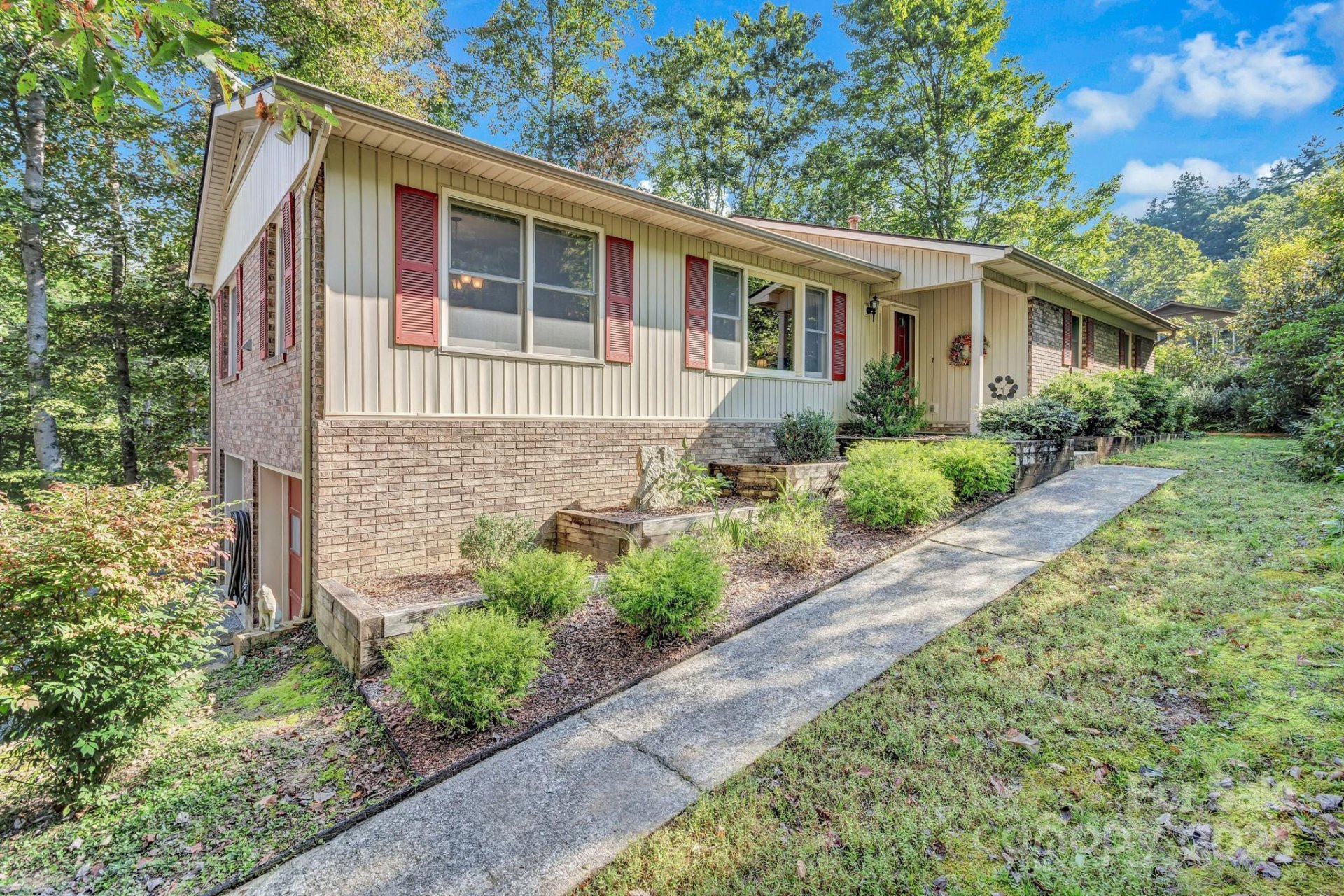 Property at 238 Park Lane, Hendersonville, NC 28791