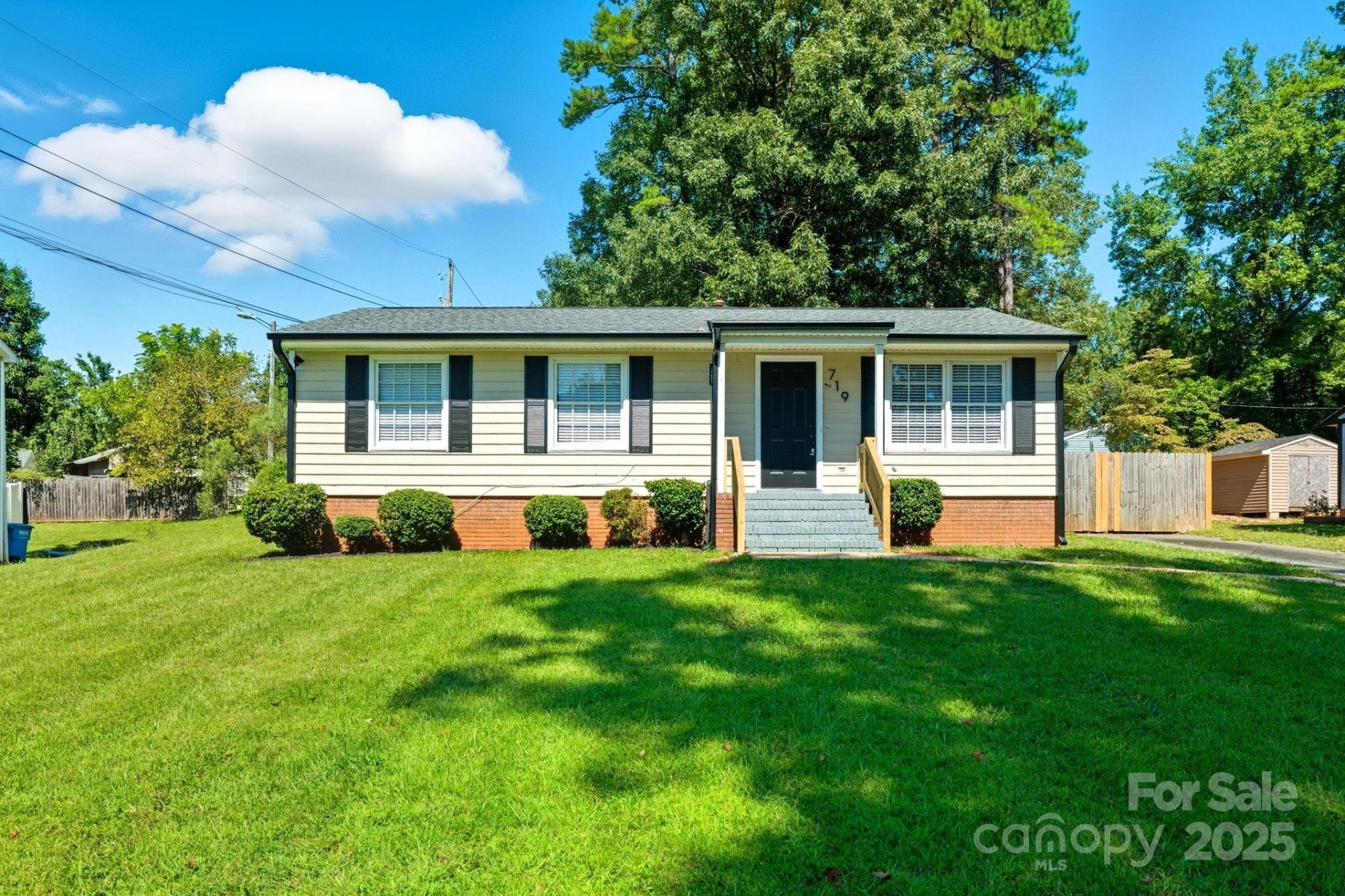 Property at 719 Lightspun Lane, Charlotte, NC 28216