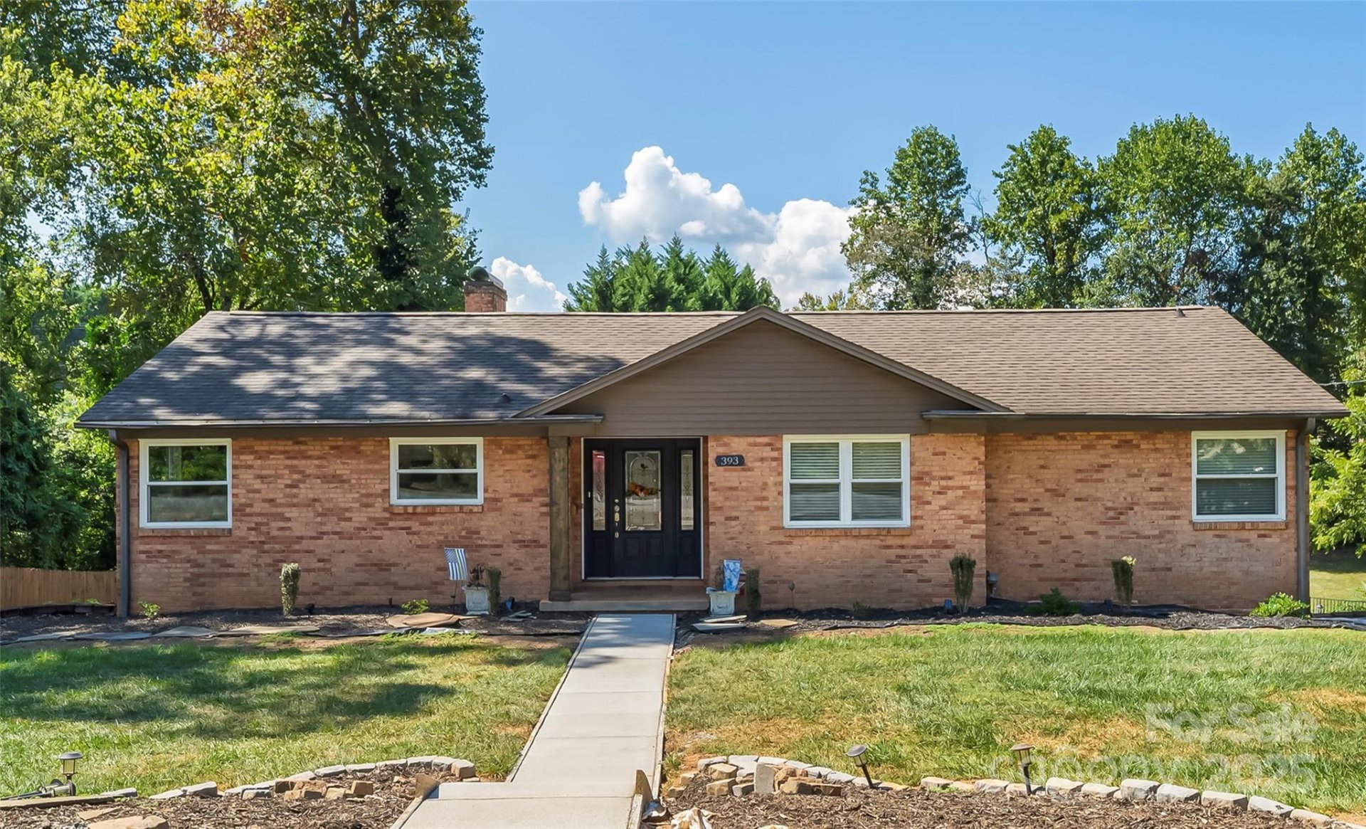 Property at 393 10th Street Drive, Hickory, NC 28601