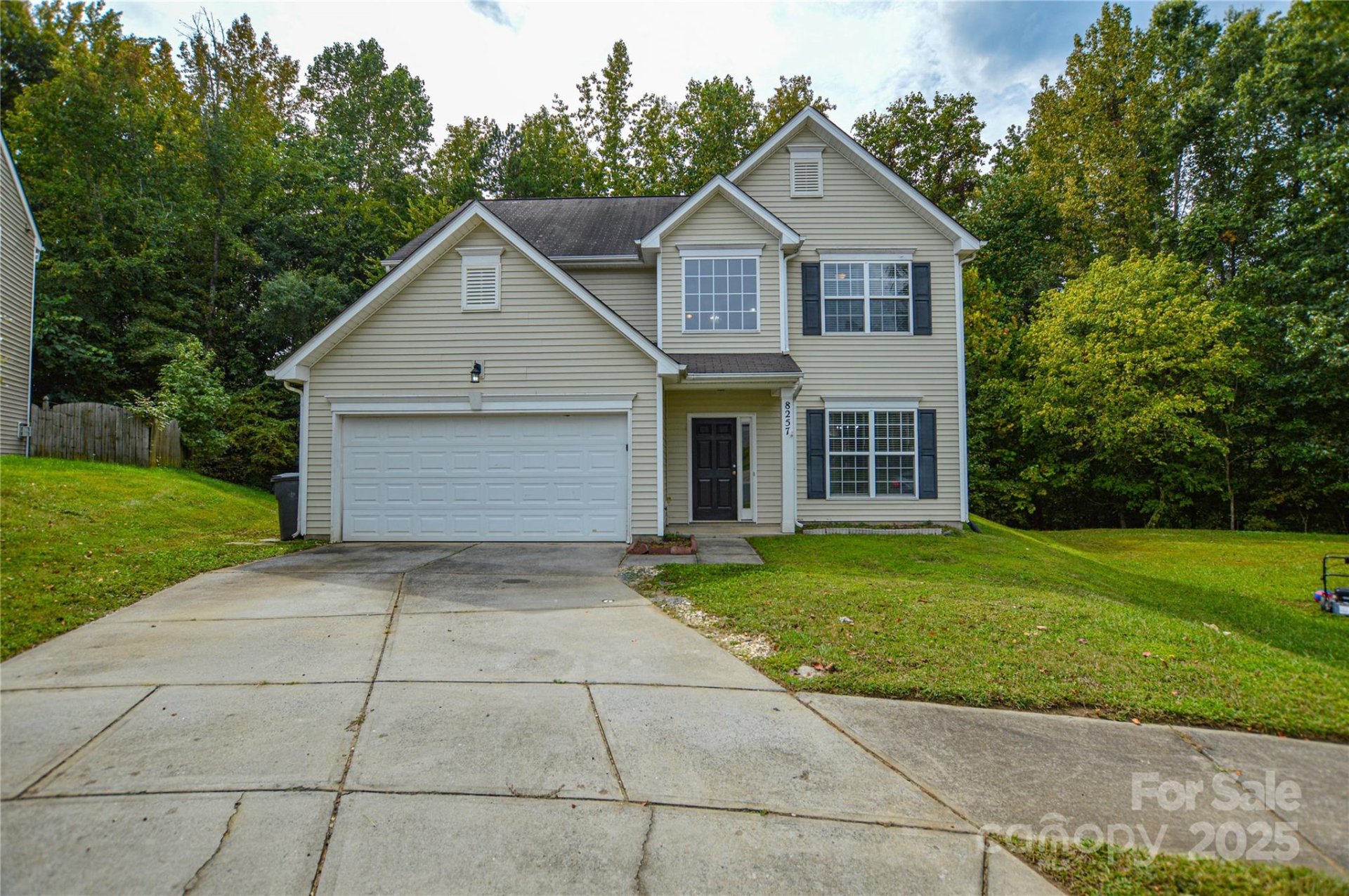 Property image 1 at 8257 Weeping Fig Lane, Charlotte, NC 28215