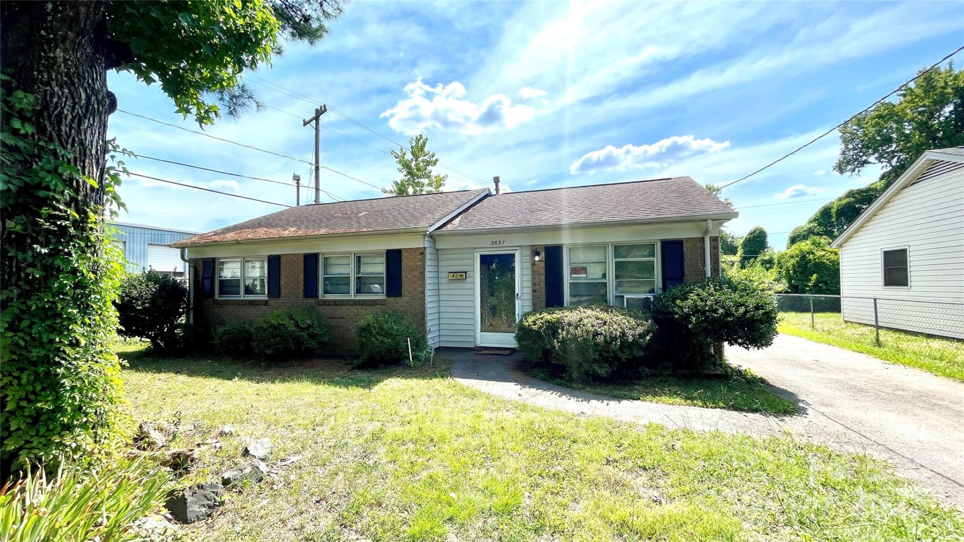 Property image 1 at 2637 Dalecrest Drive, Charlotte, NC 28269